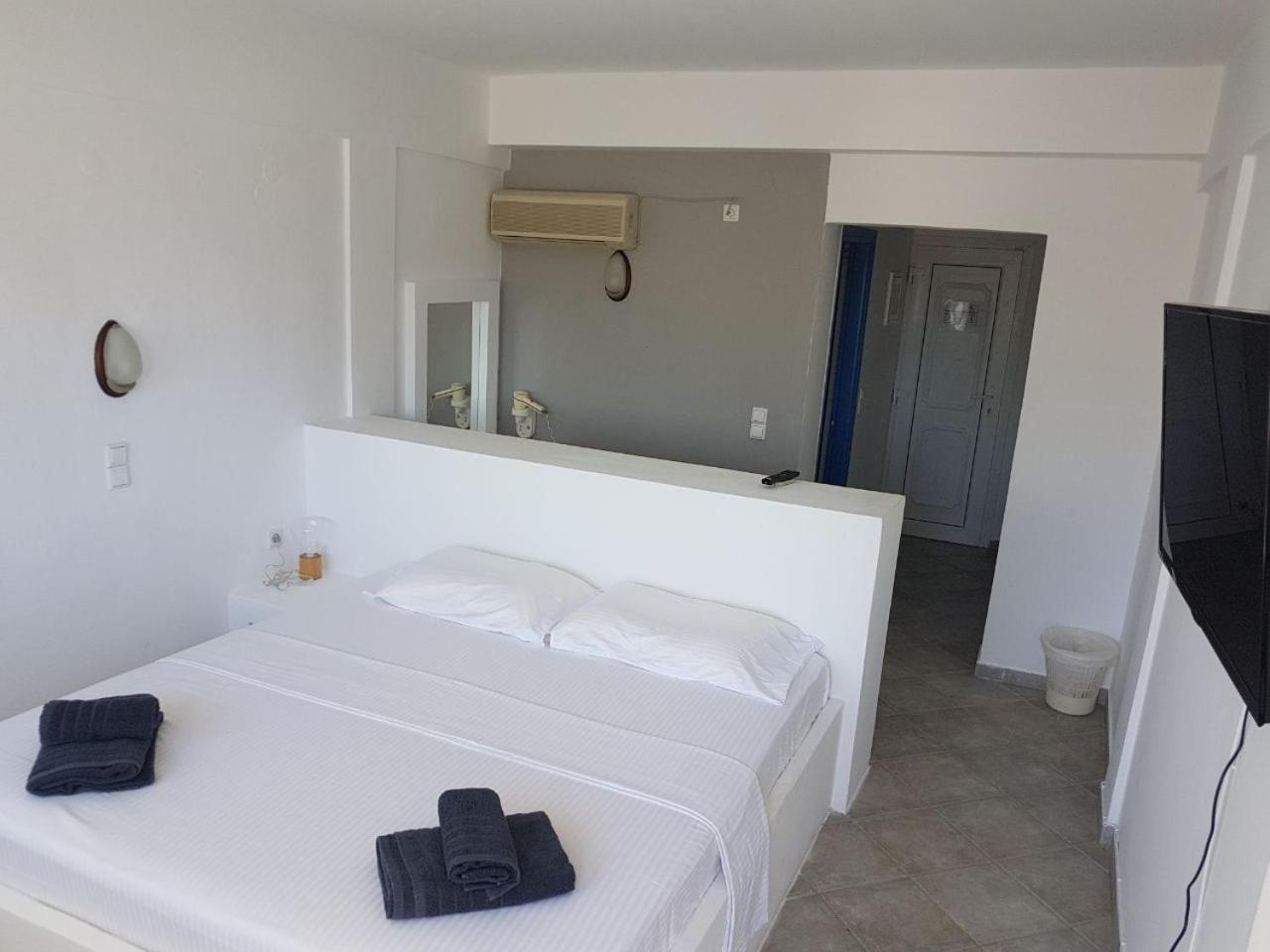 Lagada Beach Hotel Adamantas Eksteriør billede