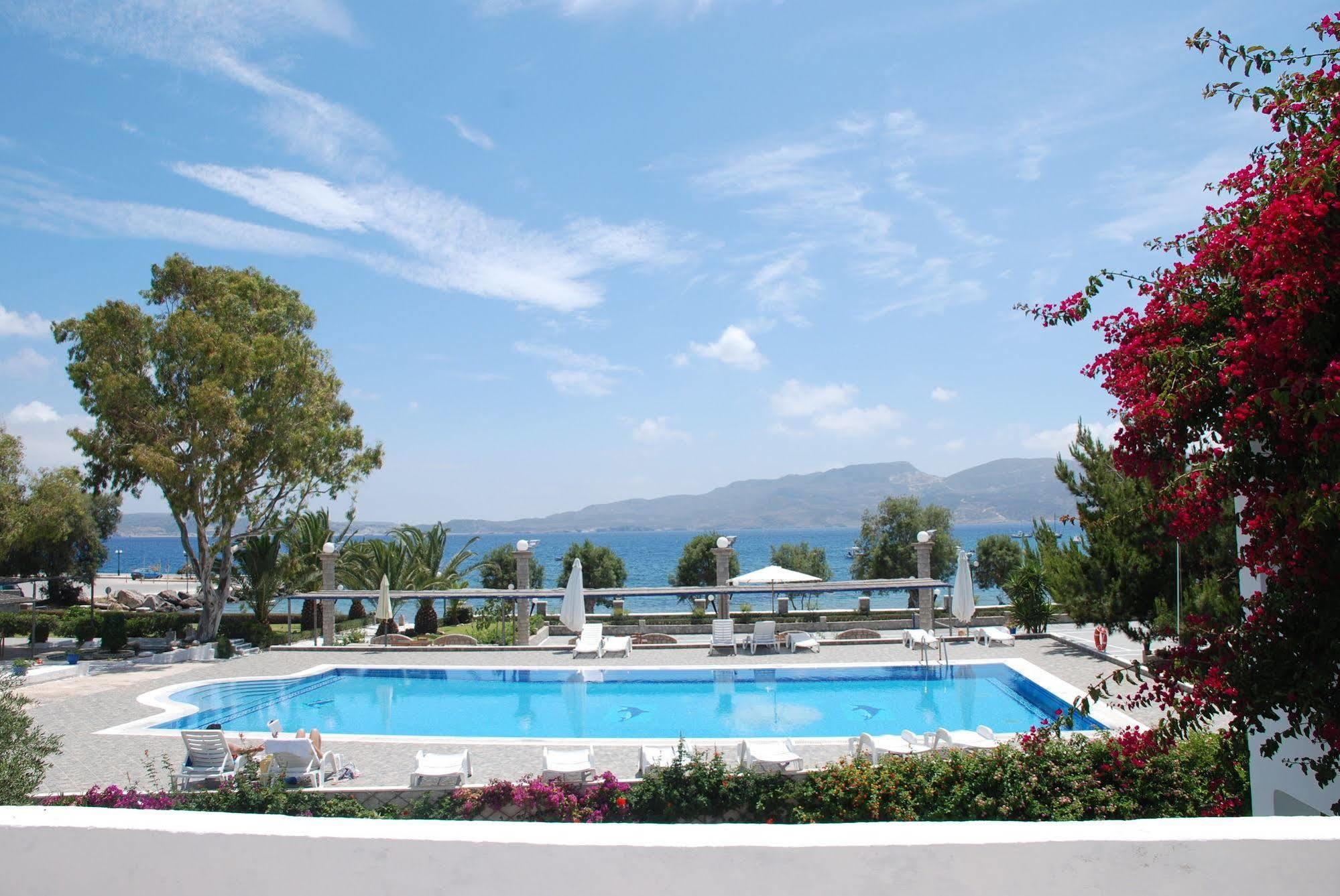 Lagada Beach Hotel Adamantas Eksteriør billede